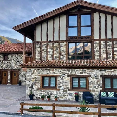 La Ventana De *